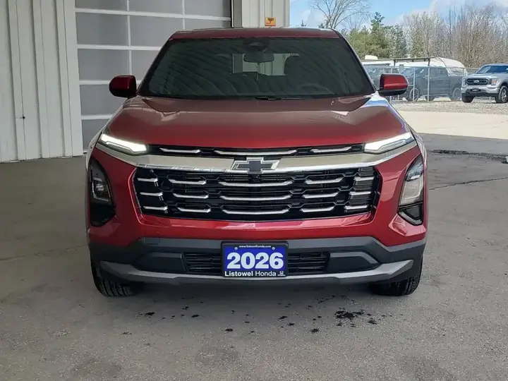 Chevrolet Equinox 2026 photo 2