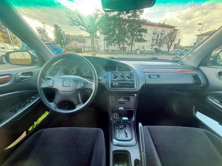 Honda Accord 1999 photo 3