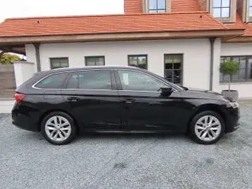 Skoda Octavia 2021 photo 2