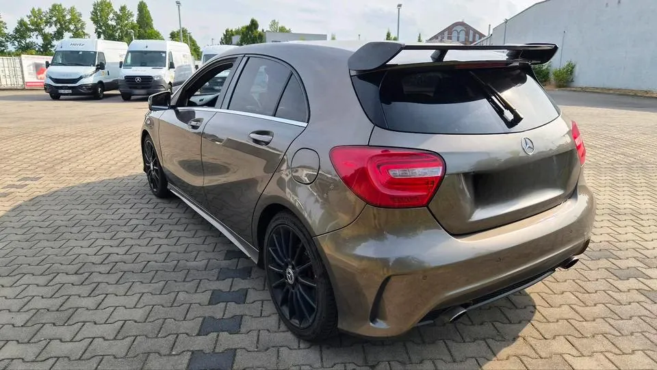 Mercedes-Benz A200