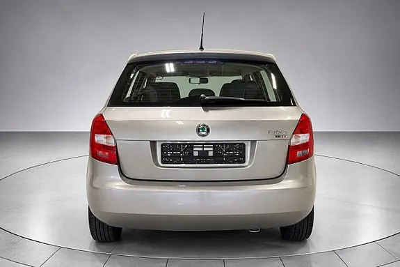 Skoda Fabia 2009 photo 3