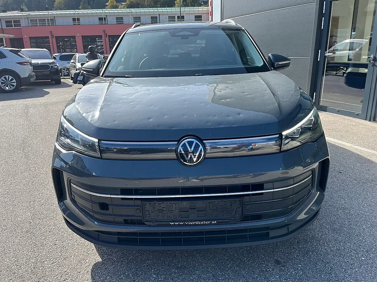 Volkswagen Tiguan 2025 photo 2