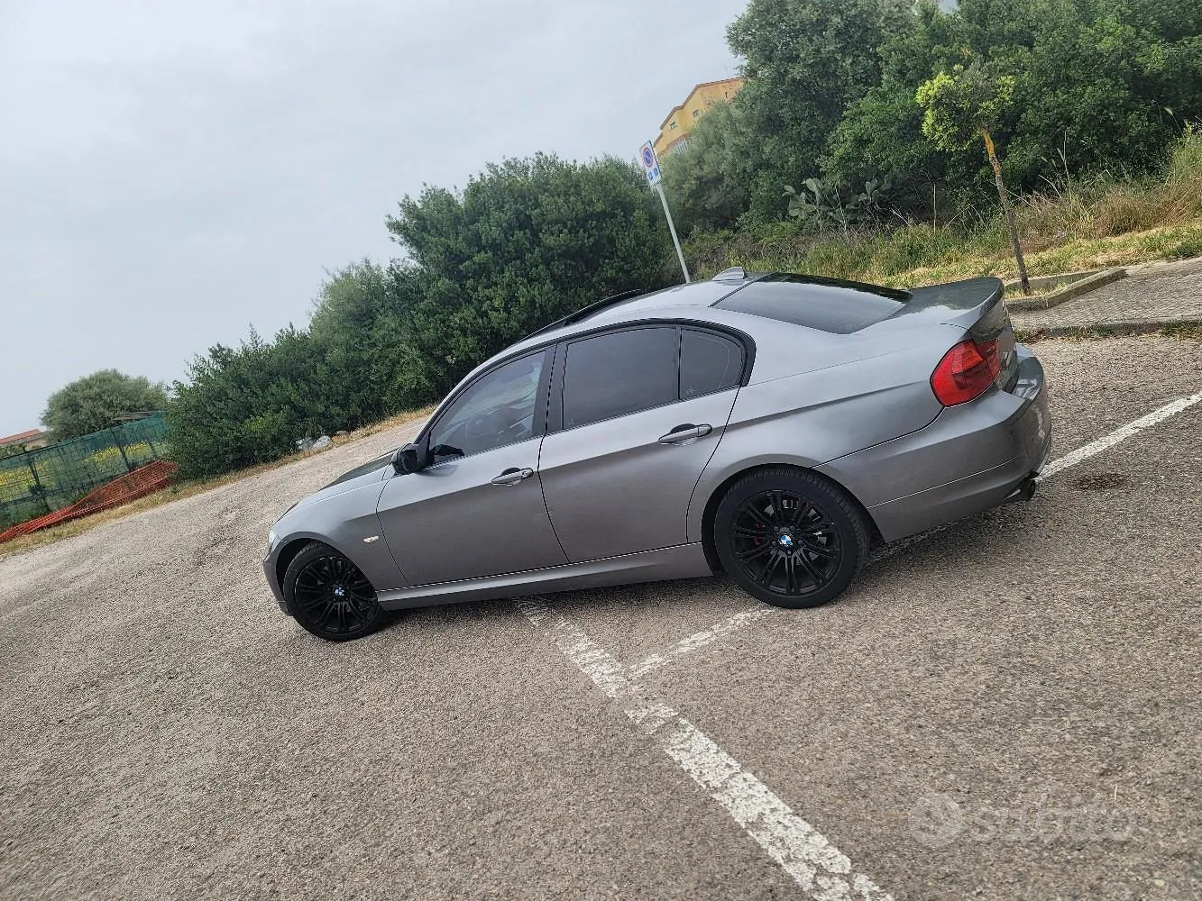 BMW 3 Series 2010 photo 5