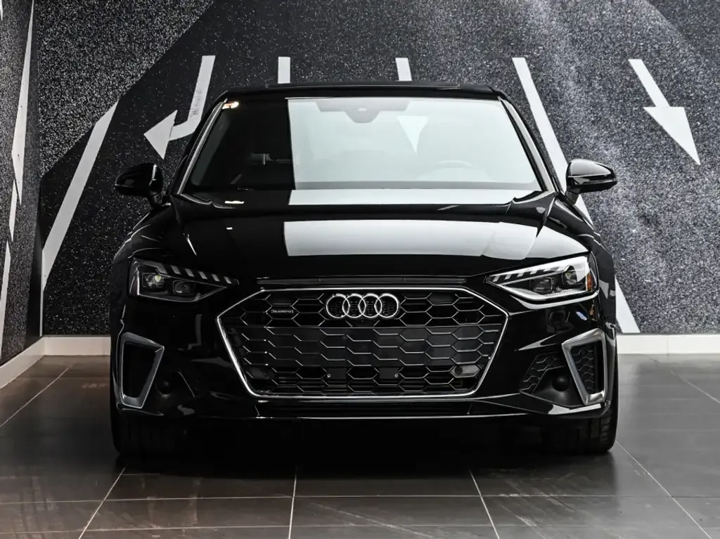 Audi A4 2023 photo 2