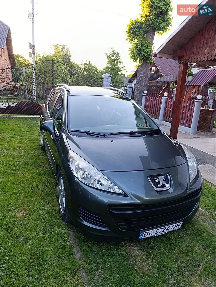 Peugeot 207 2010 photo 4