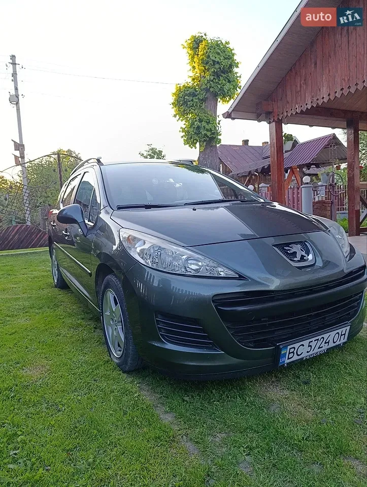 Peugeot 207 2010 photo 3