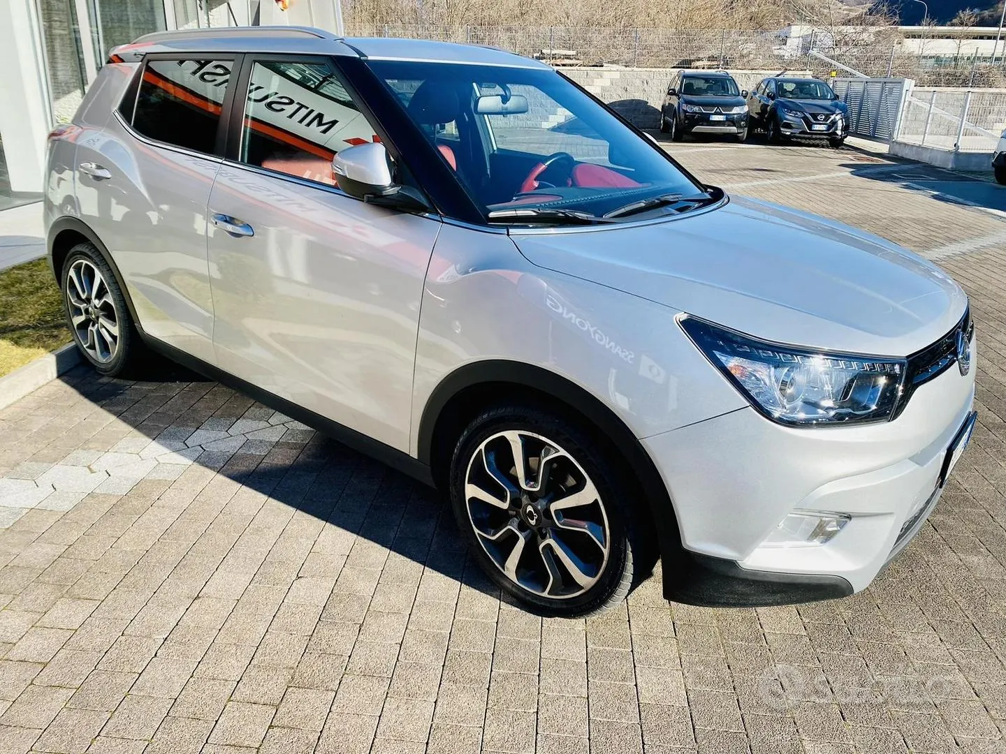 KG Mobility Tivoli 2015 photo 5