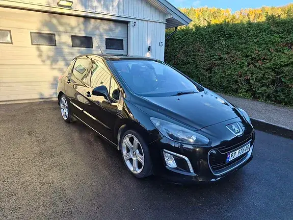 Peugeot 308 2011 photo 2