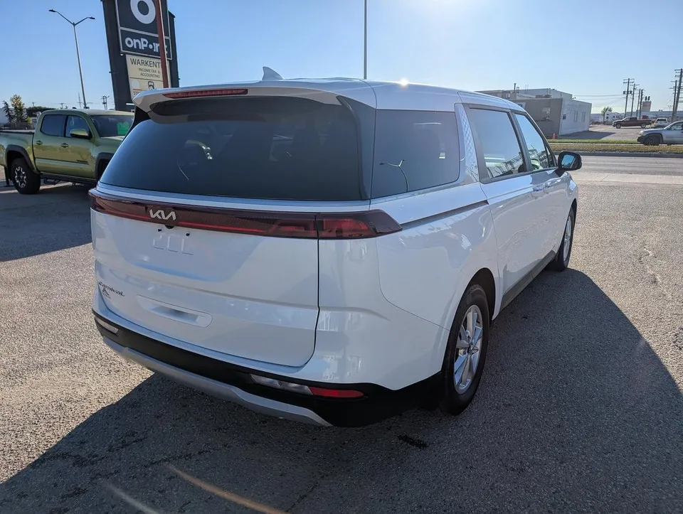 Kia Carnival 2022 photo 4