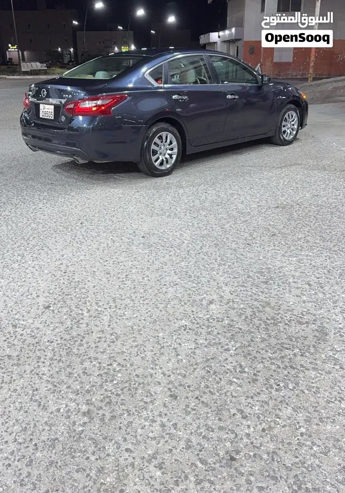 Nissan Altima 2018 photo 2