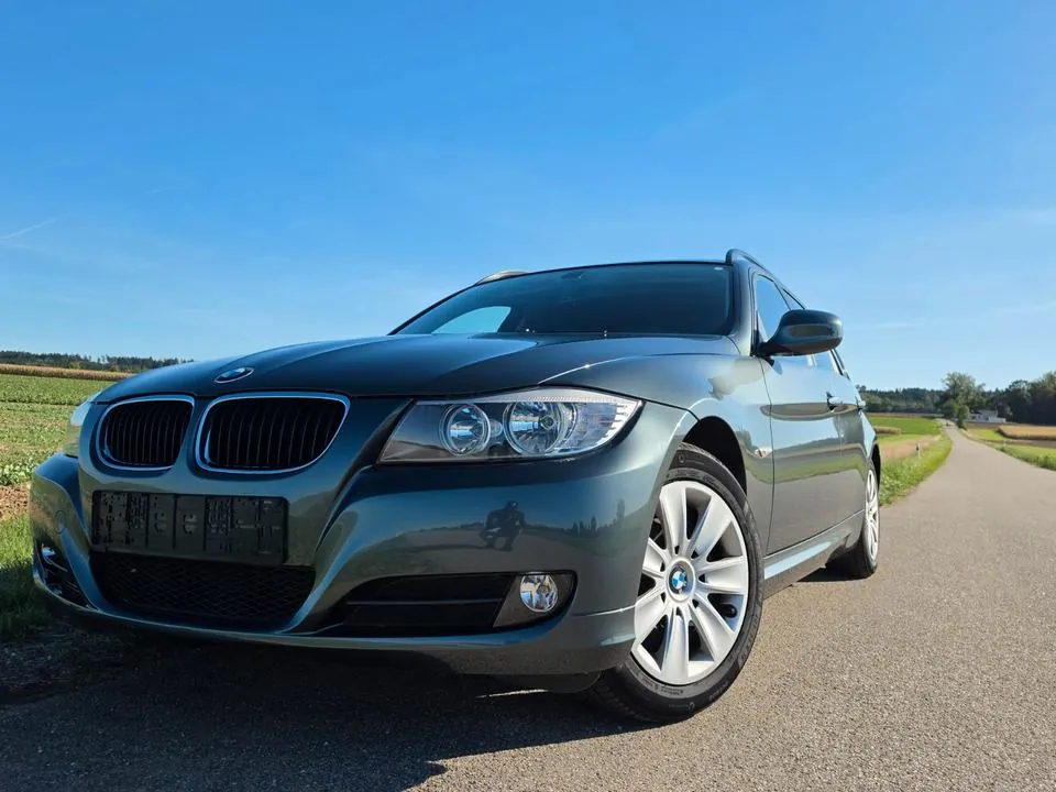 BMW 318I