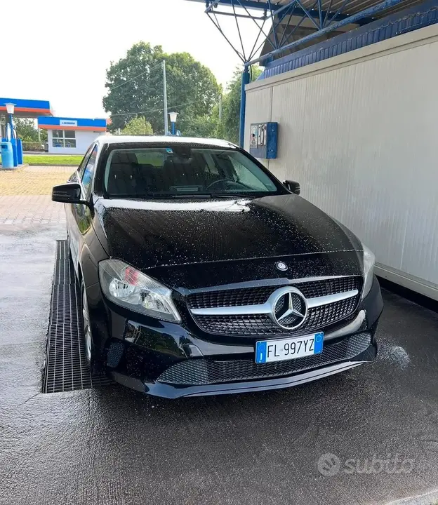 Mercedes-Benz A 2016 photo 2
