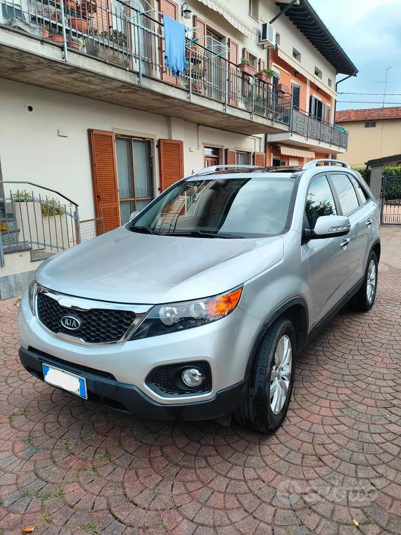 Kia Sorento 2011 photo 2