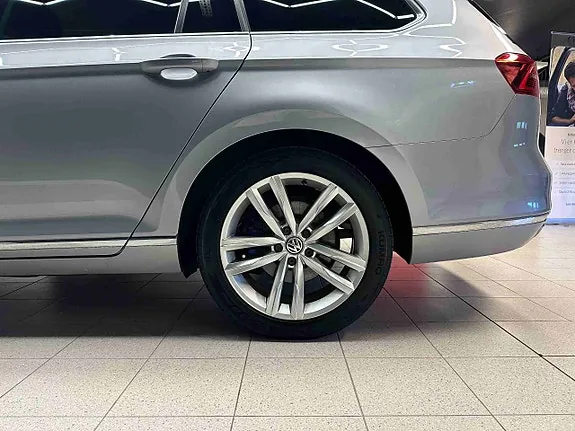 Volkswagen Passat 2018 photo 4
