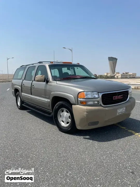 GMC Suburban 2004 photo 5