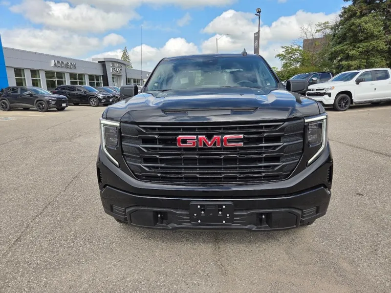 GMC Sierra 1500 2026 photo 2