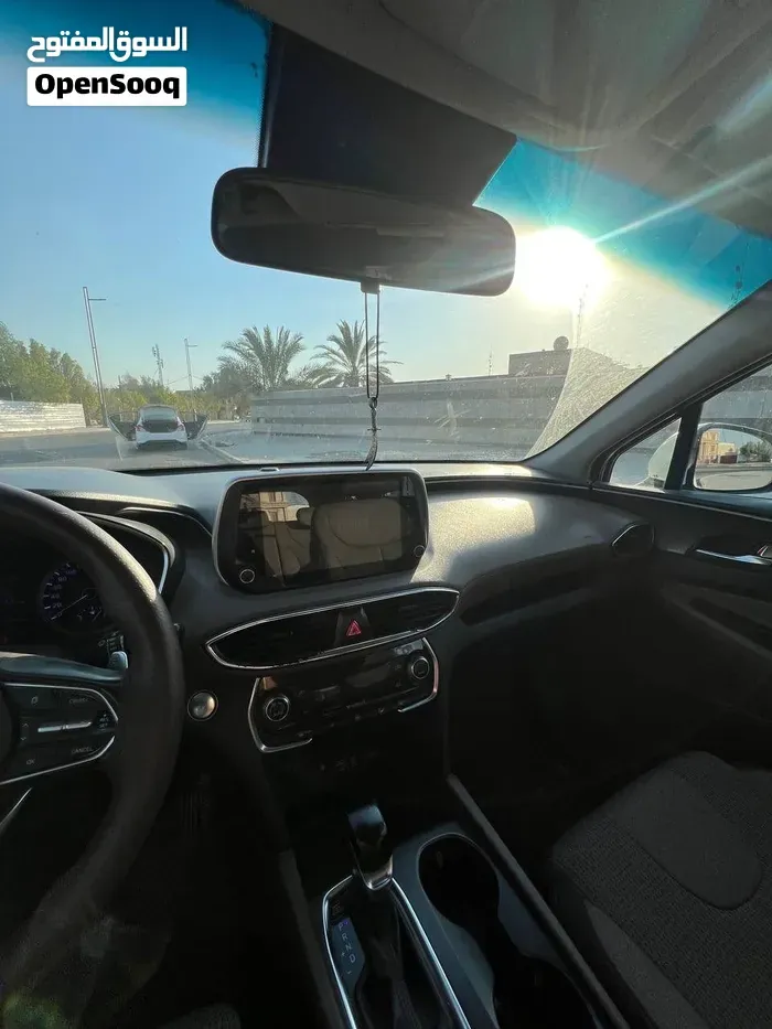 Hyundai Santa Fe 2019 photo 2