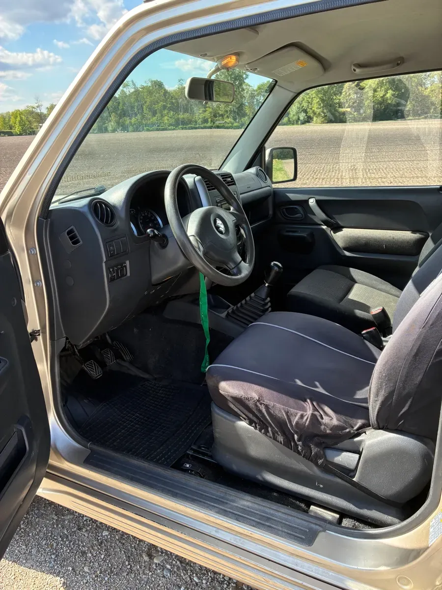 Suzuki Jimny 2008 photo 3