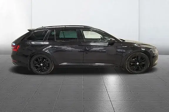 Skoda Superb 2019 photo 4