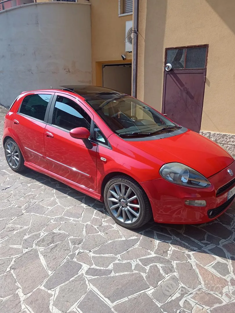Fiat Punto Evo 2012 photo 2