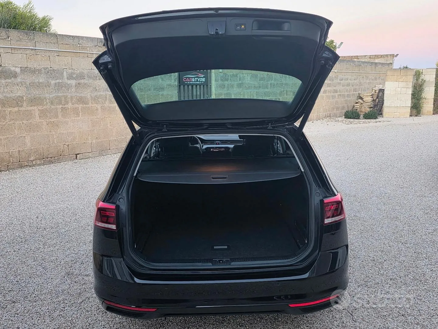 Volkswagen Passat Variant 2023 photo 4