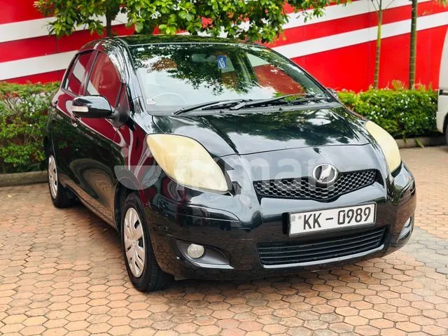 Toyota Vitz 2011 photo 3