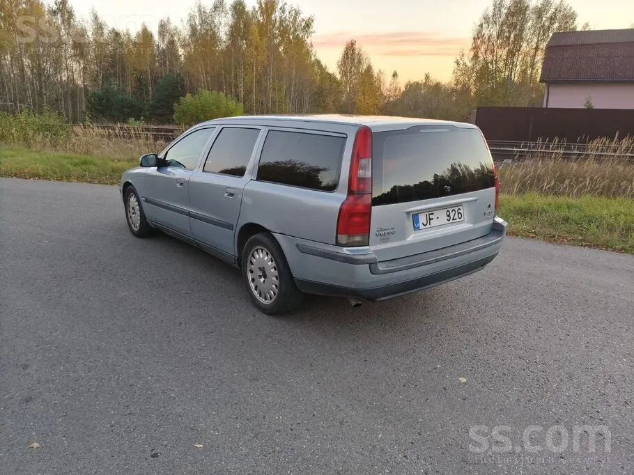 Volvo V70 2000 photo 3