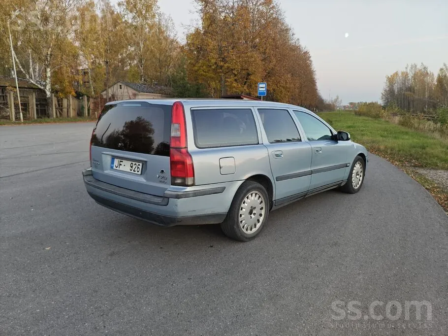 Volvo V70 2000 photo 4