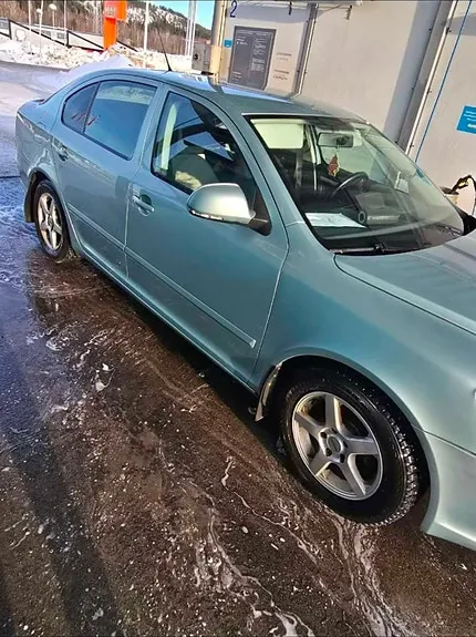 Skoda Octavia 2010 photo 3