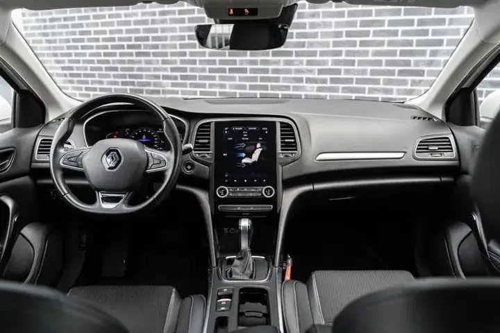 Renault Megane 2022 photo 2