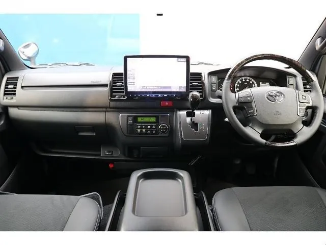 Toyota Hiace 2025 photo 3