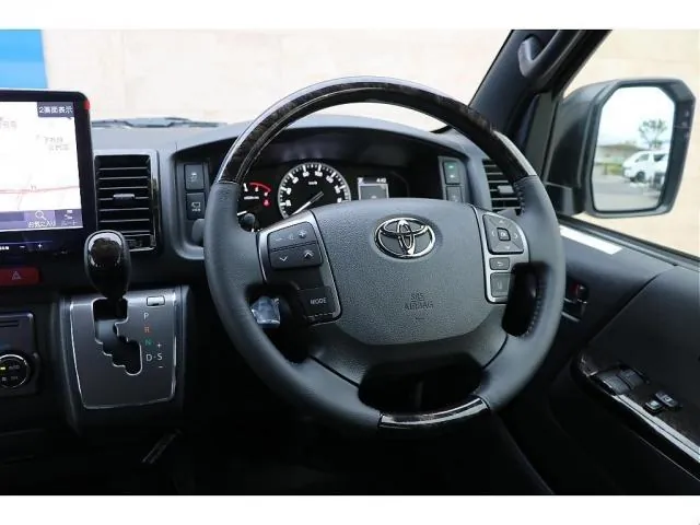 Toyota Hiace 2025 photo 4