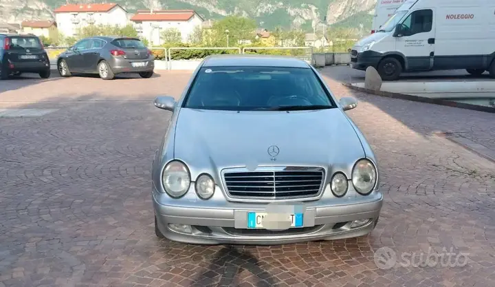 Mercedes-Benz Clk 320 2002 photo 3