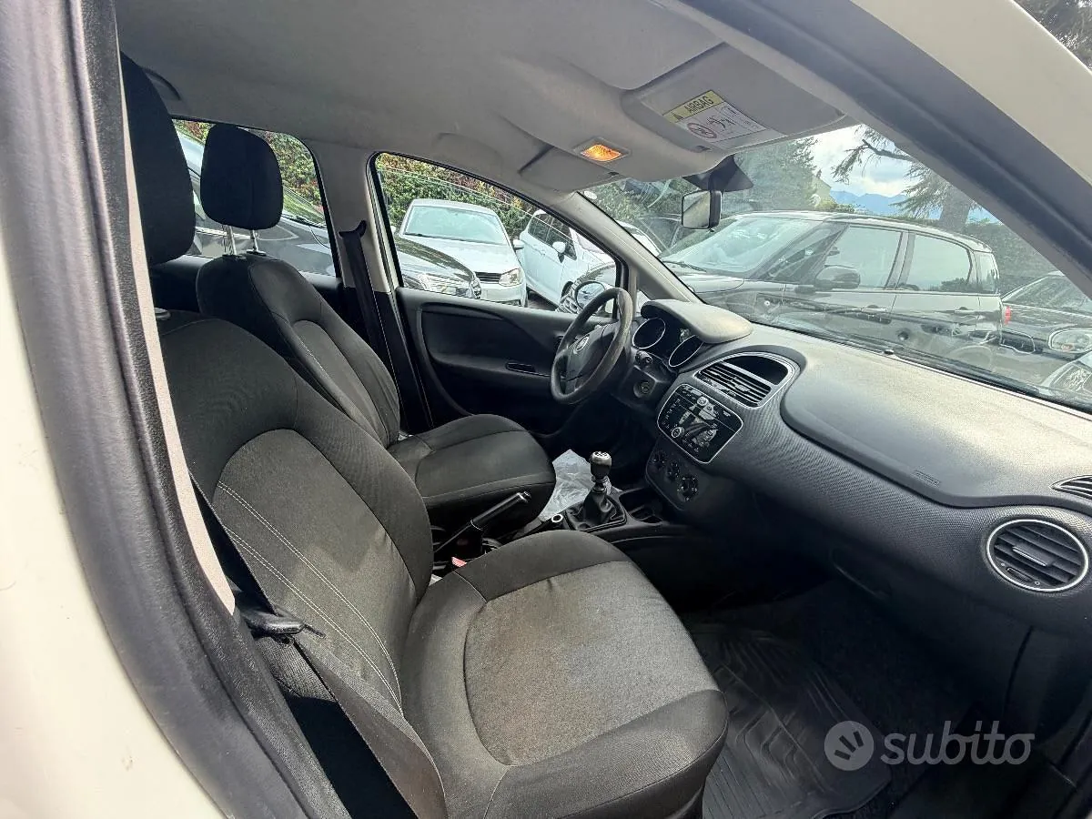 Fiat Punto 2016 photo 3