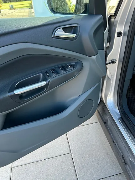 Ford C-Max 2011 photo 4