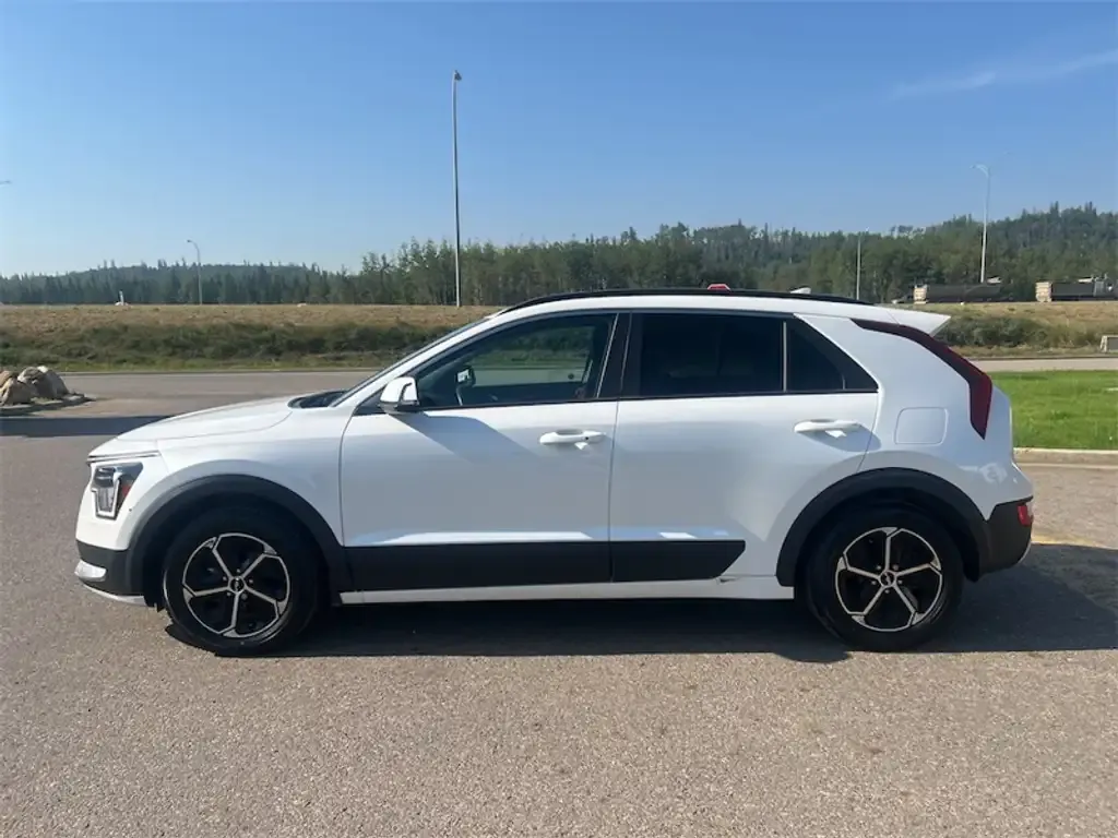 Kia Niro 2023 photo 2