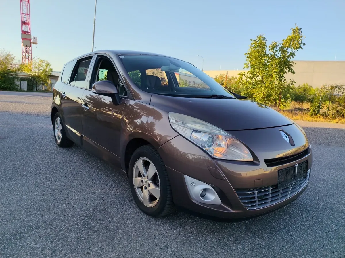 Renault Scenic 2010 photo 3