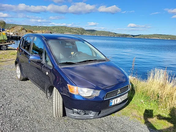 Mitsubishi Colt 2011 photo 4