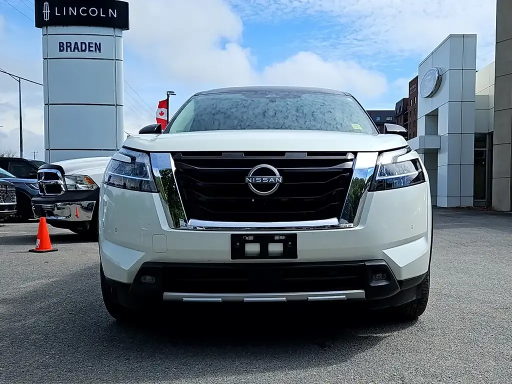 Nissan Pathfinder 2023 photo 3