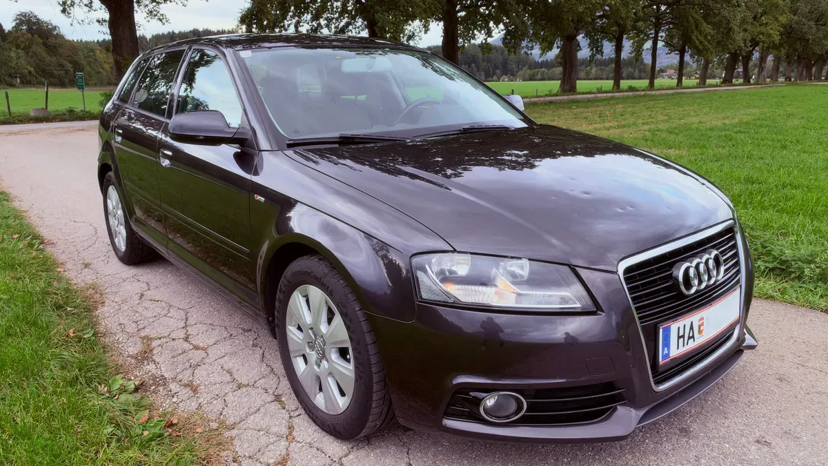 Audi A3 2011 photo 2