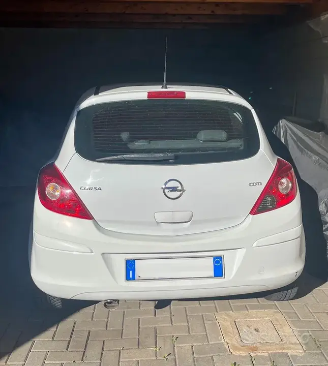 Opel Corsa 2013 photo 2