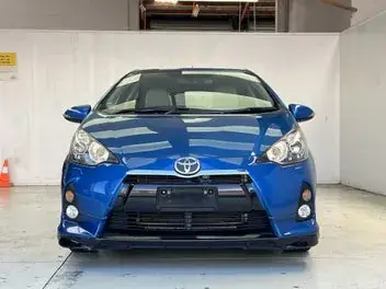Toyota Aqua 2012 photo 3