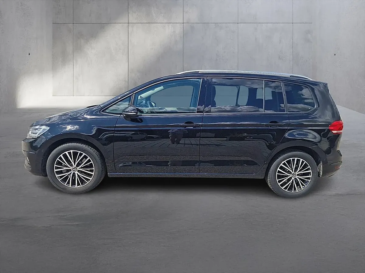 Volkswagen Touran 2026 photo 2