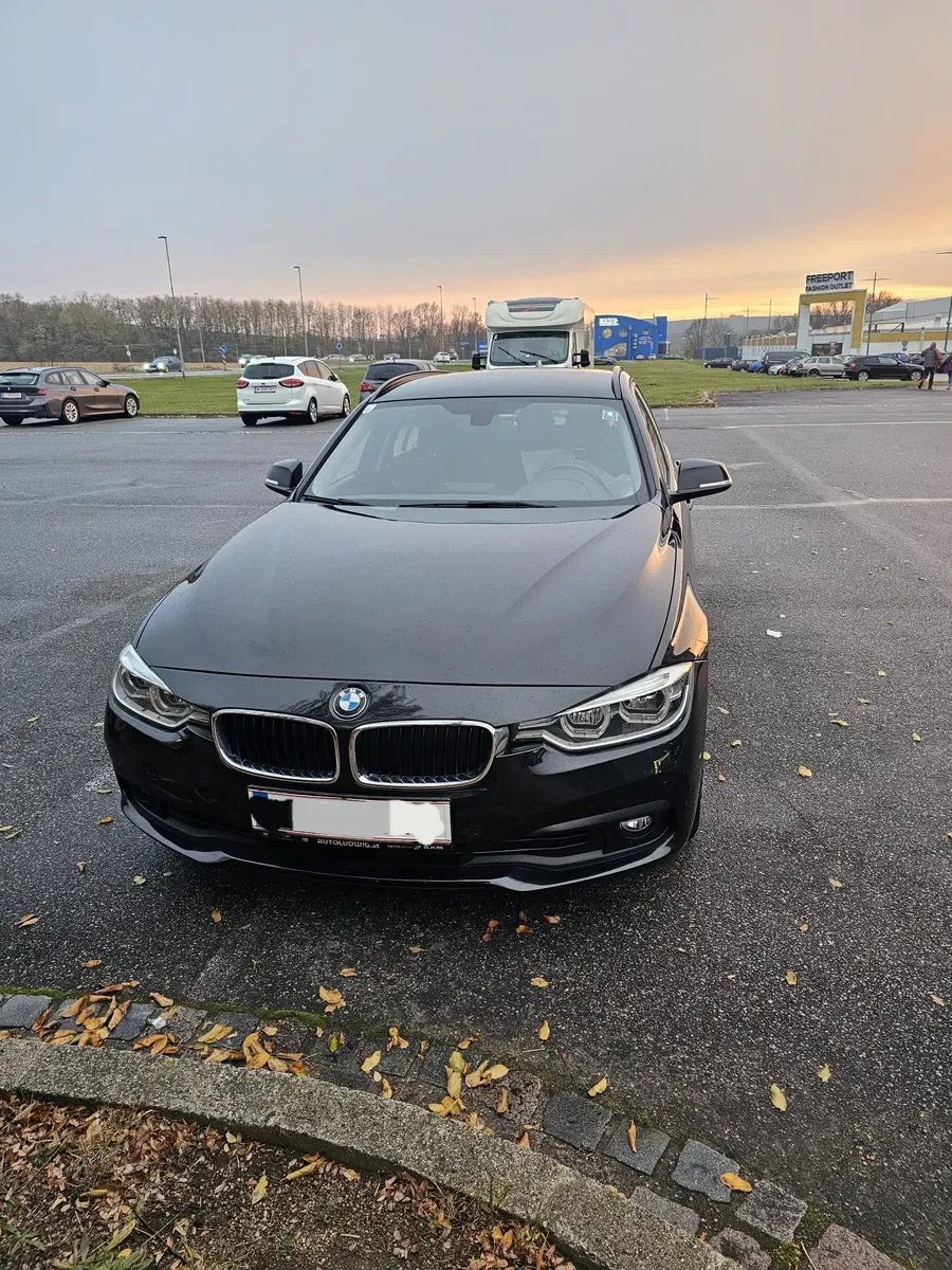 BMW 3 Series 2017 photo 2