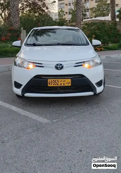 Toyota Yaris 2015 photo 3