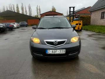Mazda 2 2005 photo 2