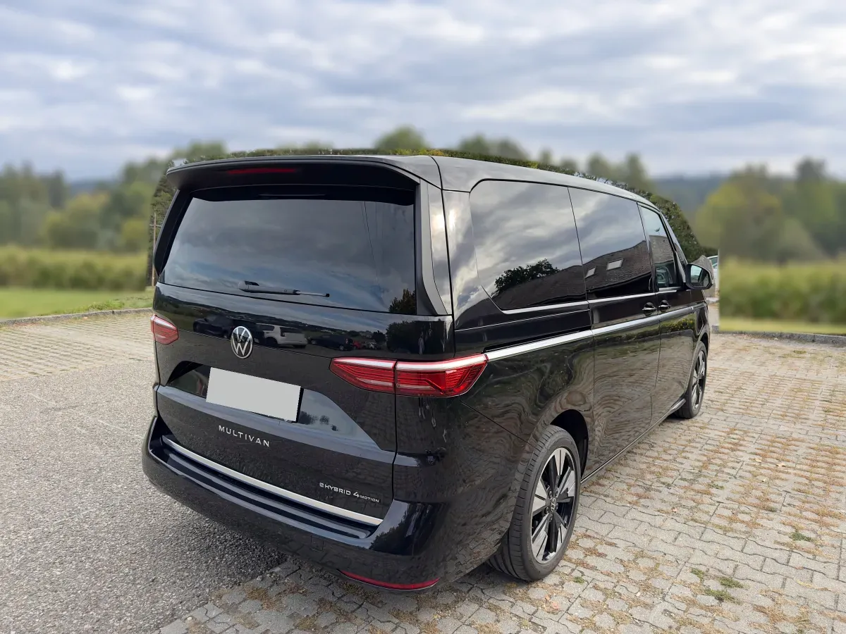 Volkswagen Multivan 2025 photo 3