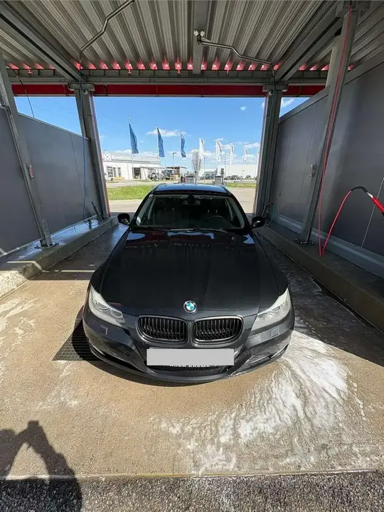 BMW 3 Series 2011 photo 3