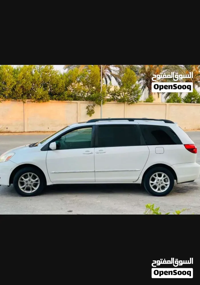 Toyota Sienna 2005 photo 2