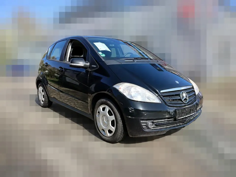 Mercedes-Benz A180